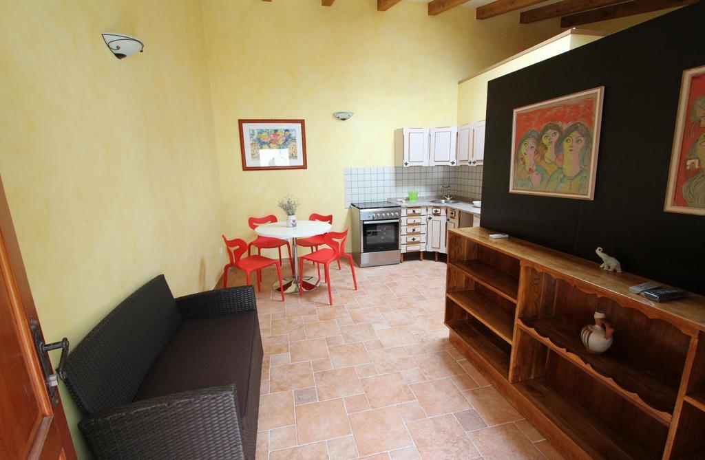 Apartments Casa Menis Ровінь Номер фото